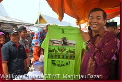 Walikota Pekanbaru Firdaus ST MT di Dampingi Muspida Kota Pekanbaru Meninjau Bazar Festival Bandar Senapelan (2)