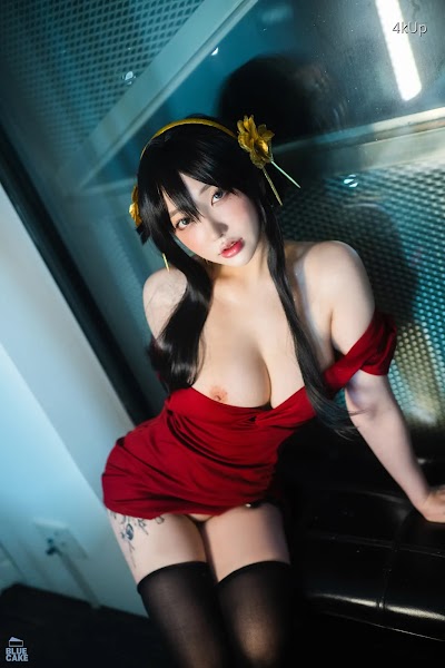 [BLUECAKE] Son Ye-Eun (손예은) Black Rose RED+