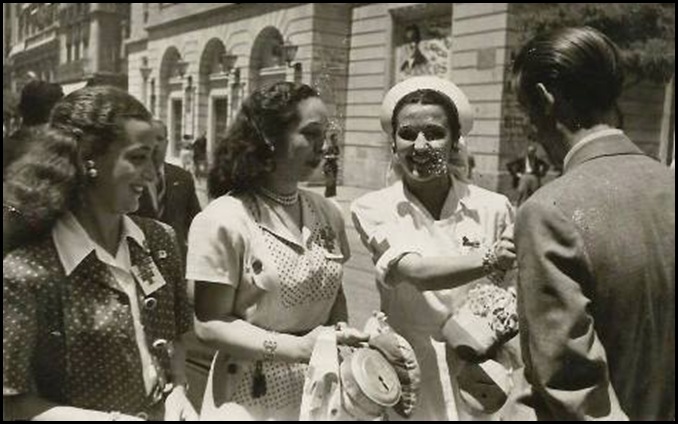 LAS CHICAS DE LA CRUZ ROJA 1947