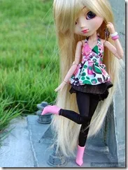 Cute-doll-fashionable-barbie-girl