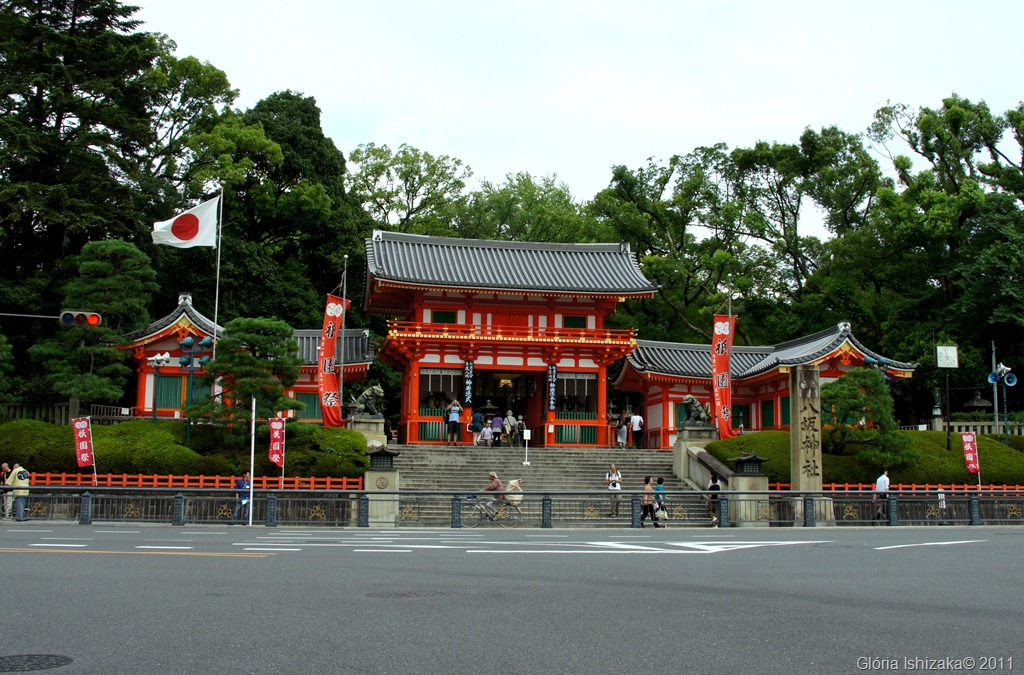 [2---Glria-Ishizaka---Yasaka-Shrine--%255B1%255D.jpg]