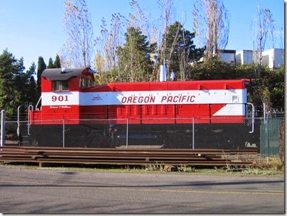 IMG_9326 Oregon Pacific SW900 #901 in Milwaukie on November 22, 2007