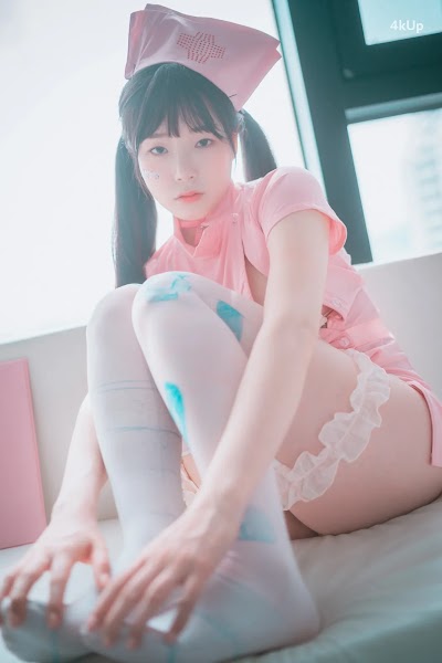 DJAWA Photo – Pia (피아) “Nursing Overtime”