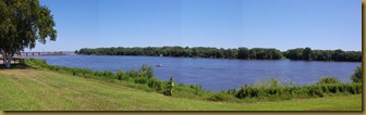 WI and MN border MS river