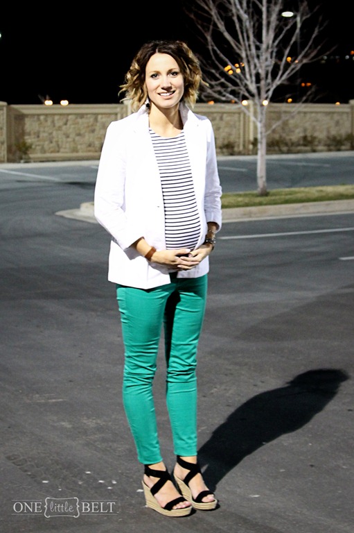 [green-jeans-white-blazer.jpg]