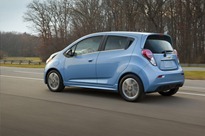 2014-Chevrolet-SparkEV-021[2]