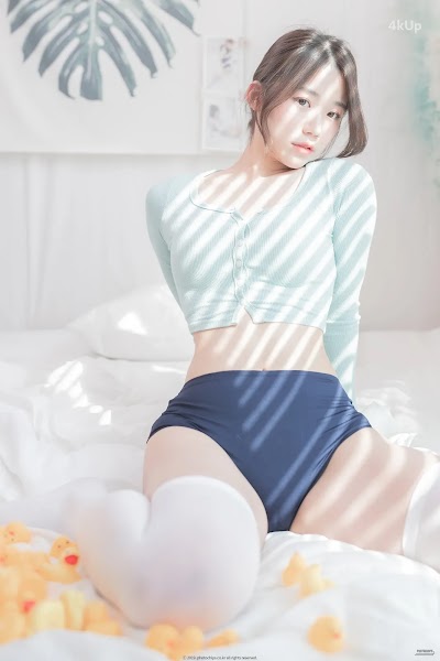 PhotoChips Vol.85 No.1 Hyeseong