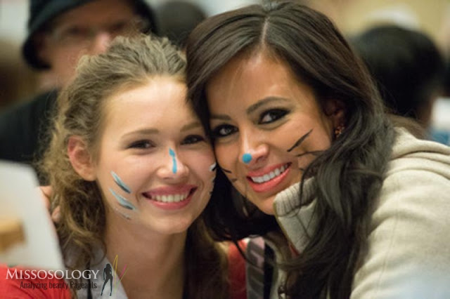miss_universe_2012_Charity_23.jpg