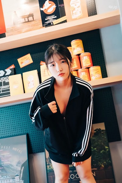 [Loozy] Sonson (손손) Cinema Girl (+S.Ver)