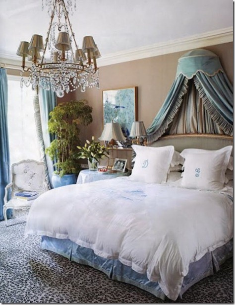 leopard-print-rug-in-a-traditional-blue-and-white-bedroom-trendspotting-getting-wild-with-animal-prints-home-design-and-decor-ideas-and-inspiration