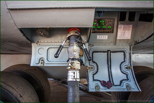 Фотографии тяжелого военно-транспортного самолета Ил-76МД-90А.