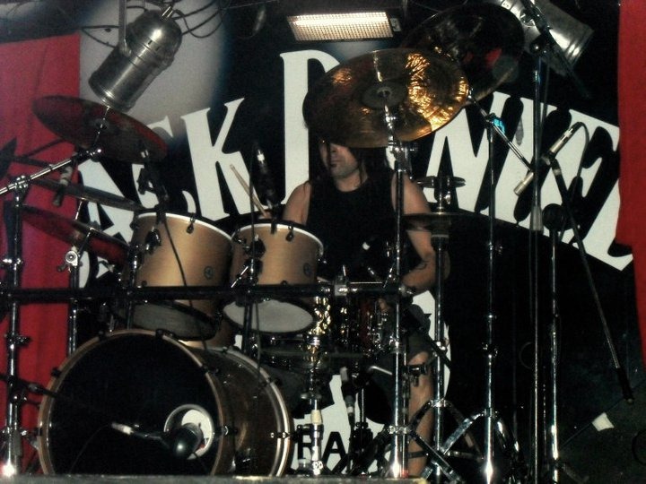 [65974_1684507075382_1318776343_1785313_7953583_n%255B2%255D.jpg]