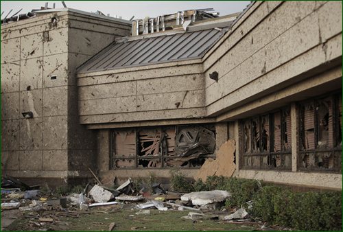 Ужасающие последствия торнадо в Оклахоме