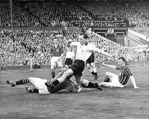 berttrautmann1956_650x520