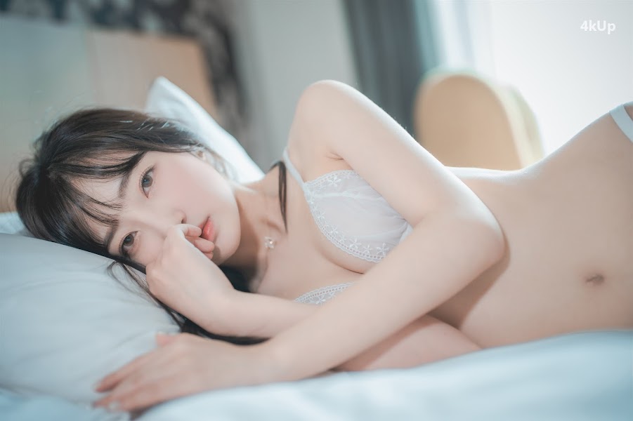 DJAWA Photo – HaNari (하나리) Champagne Mesh