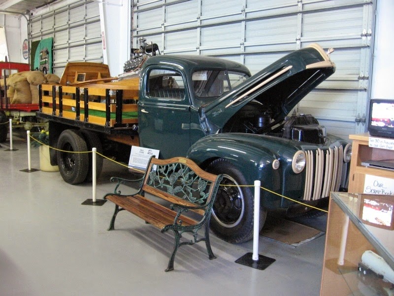 [IMG_2616-1945-Ford-Stakebed-Truck-at%255B2%255D.jpg]
