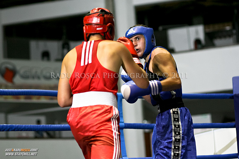 Doi pugilisti boxeaza miercuri, in cadrul Campionatului National de Box ce se desfasoara in Sala Sporturilor din Targu Mures in perioada 27 iunie - 2 iulie 2011