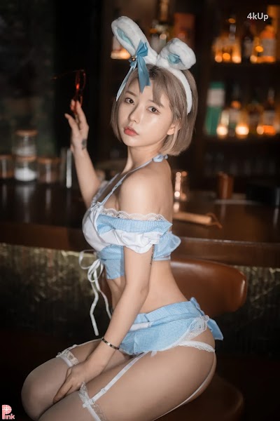 [PINK] U.Hwa (은유화) Secret Present No.02