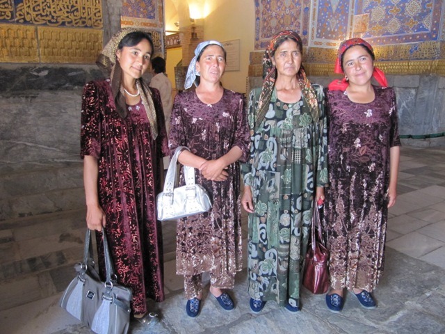 [Local-colour-Uzbekistan2.jpg]