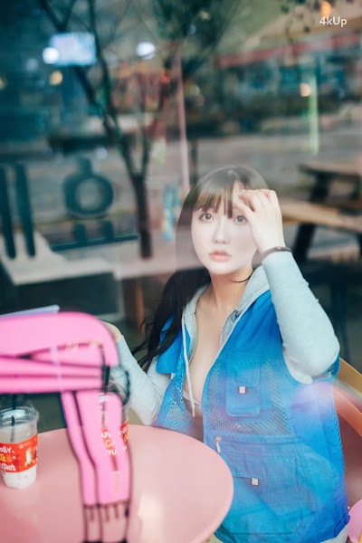 [Loozy] Son Ye-Eun (손예은) CS Part Timer