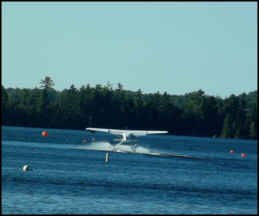Seaplane fly in 084