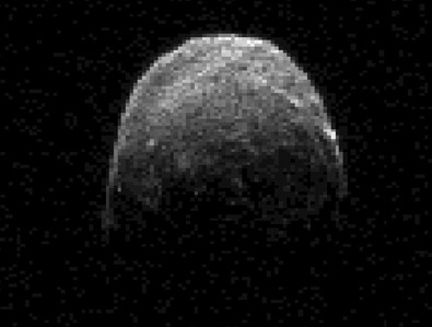 imagem de radar do asteroide 2005 YU55