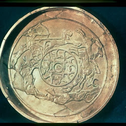 62 - Cuenco de Oro procedente de Ras-Shamra (París. Museo del Louvre)