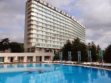 08. Piscina hotel Europa Eforie Nord.JPG