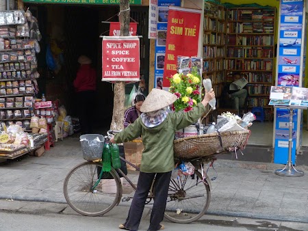 06. Scene din Hanoi.JPG