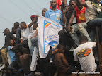  – Quelques partisans de l’UDPS se dirigent vers le stade des martyrs le09/08/2011, pour assisté au meeting de leur leader Etienne Tshisekedi ,lors de son retour à Kinshasa. Radio Okapi/ Ph. John Bompengo
