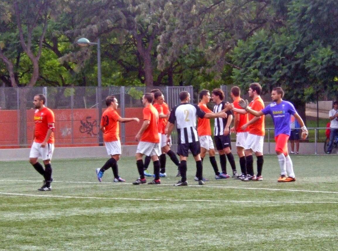 "Si perdemos seremos los mejores, si ganamos seremos eternos" Galería