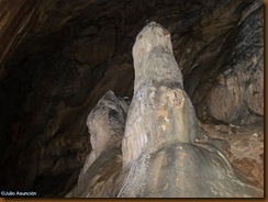 Cueva de Lezestali - estalagmita