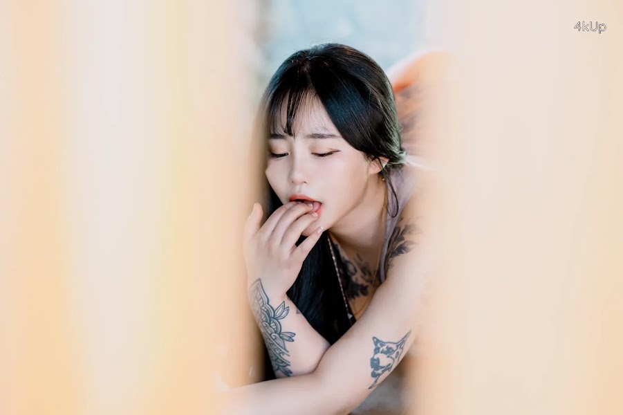 Jeon Bo-Yeon (전보연) T Pants