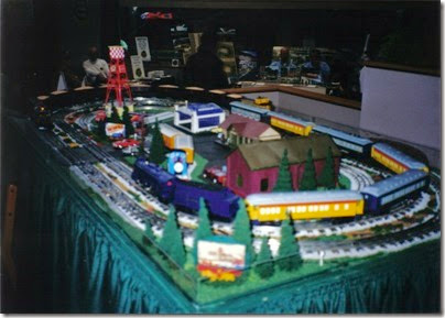 07 Lionel Railroad Club of Milwaukee Layout at TrainTime 2002