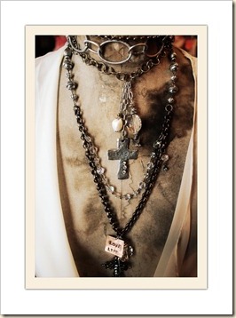 lu chains and crosses
