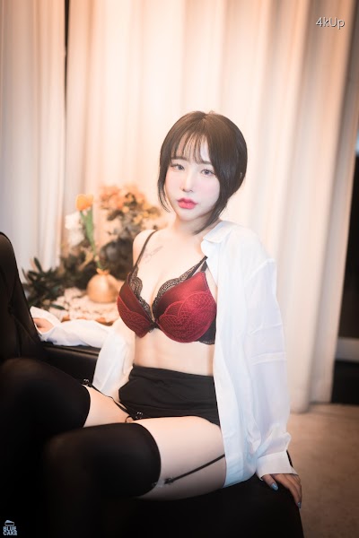 [BLUECAKE] Yeji (예지) Cat Play