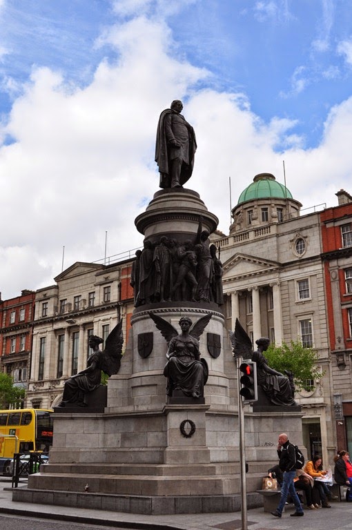 [Dublin.-Monumento-en-OConell-Street-%255B4%255D.jpg]