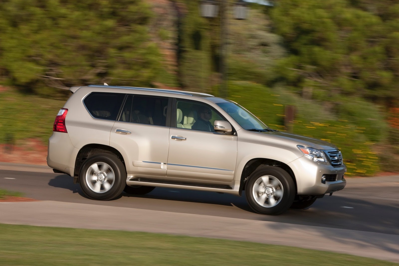 [2013-Lexus-GX-2%255B2%255D.jpg]