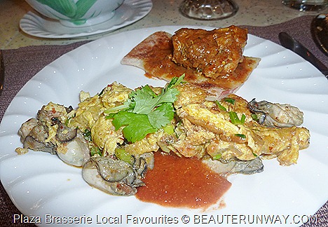 PARKROYAL HOTEL BEACH ROAD PLAZA BRASSERIE Oyster omelette Prata with egg curry chicken 