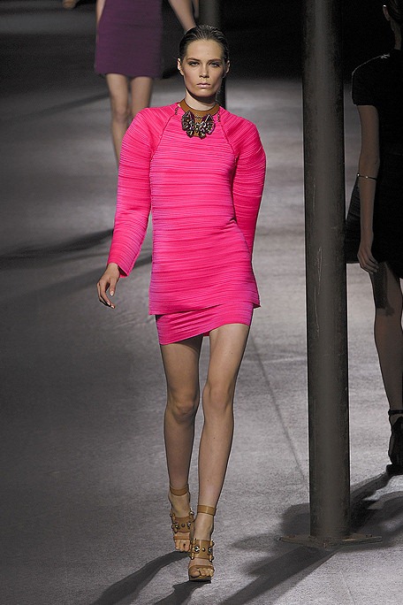 [Lanvin-SPRING-2011-RTW-PODIUM-022_runway%255B3%255D.jpg]