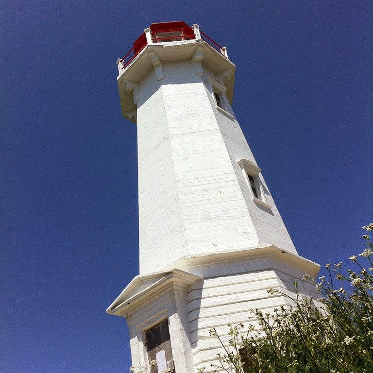 [lighthouse%255B4%255D.jpg]