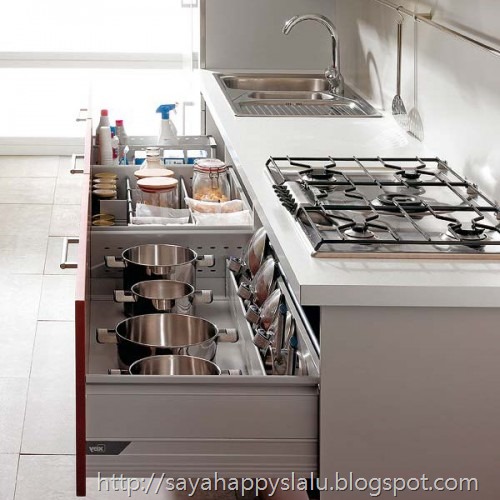 [under-cooktop-kitchen-drawers-3-500x500%255B2%255D.jpg]