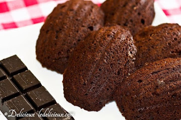Chocolate Madeleines (Madeleine au Chocolat)