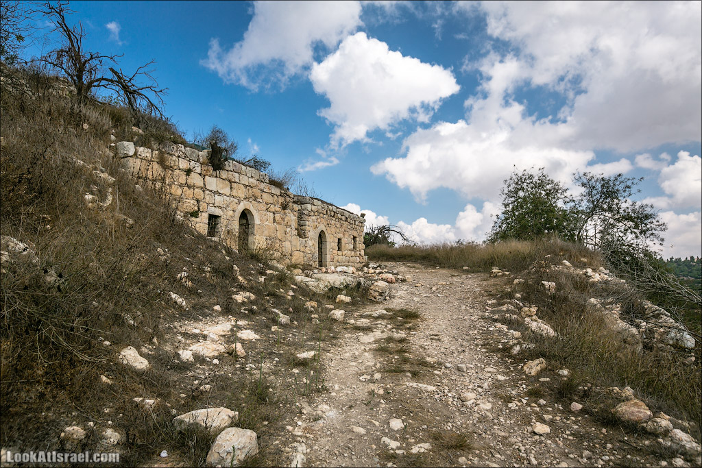 LookAtIsrael.com - Фото путешествия по Израилю | Крепость Бельмонт в кибуце Цуба | Belmont fortress