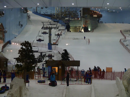 Teleschi pe partia de schi din Dubai