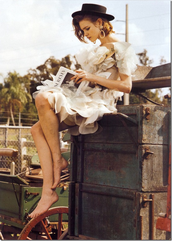 vogue-it-march2008-weber