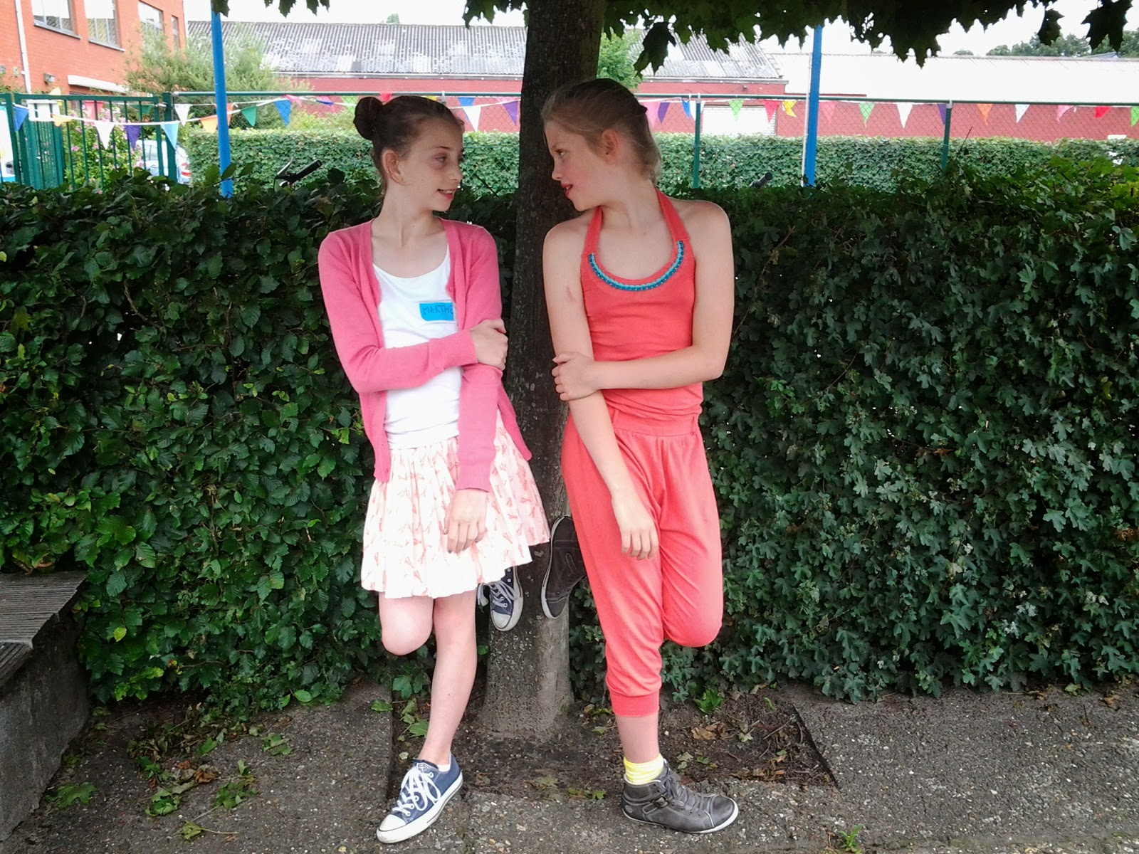 Meiden spelletjes flirten op school