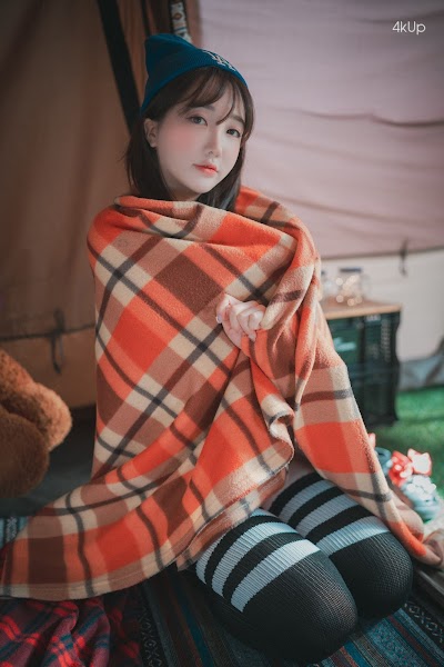 DJAWA Photo – Son Ye-Eun (손예은) Romantic Winter Glamping