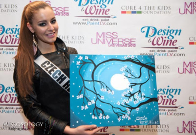 miss_universe_2012_Charity_46.jpg