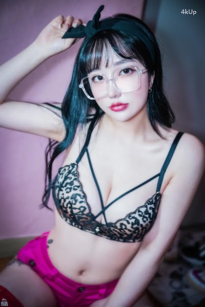 [BLUECAKE] Son Ye-Eun (손예은) Nude No Panty